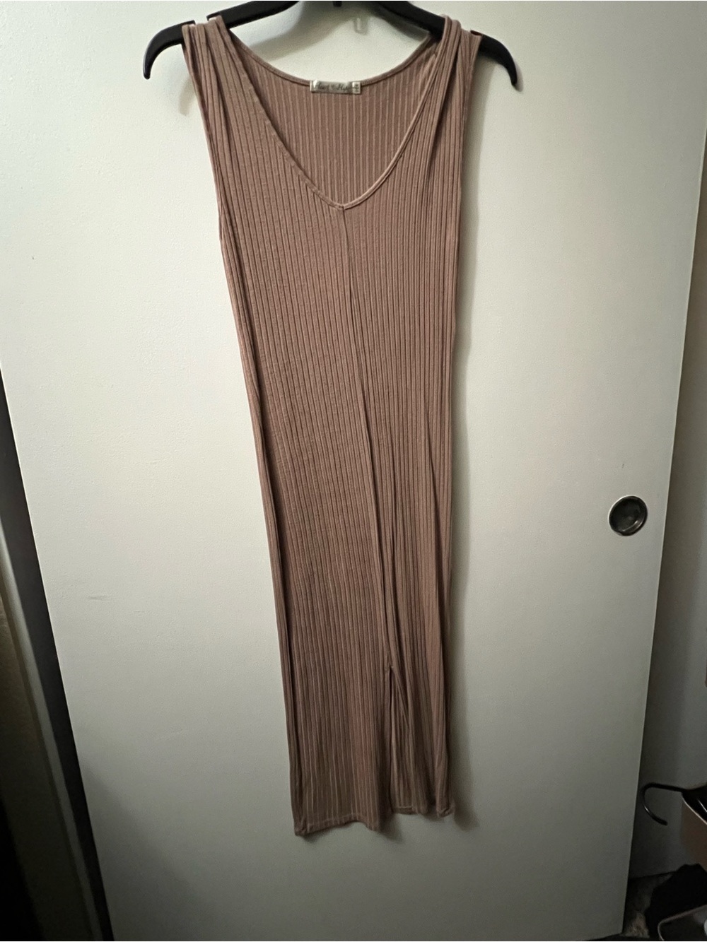 🪴Ribbed Sleeveless Maxi Dress in Taupe
